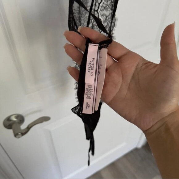 Victoria’s  Secret Unlined Corded Lace Teddy bodysuit size L - Picture 7 of 7